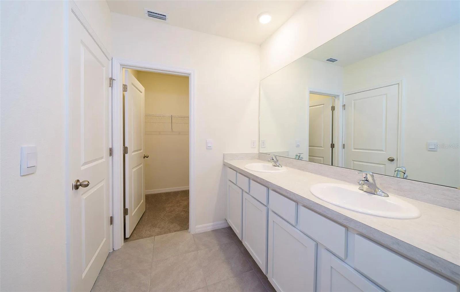1623 HUBBELL RD — photo 34