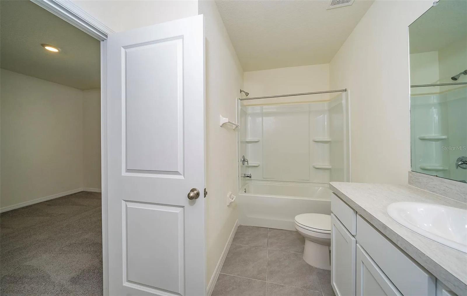 1623 HUBBELL RD — photo 32