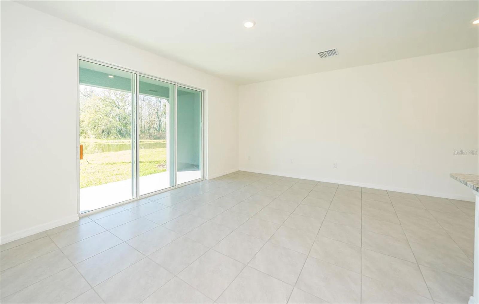 1623 HUBBELL RD — photo 13