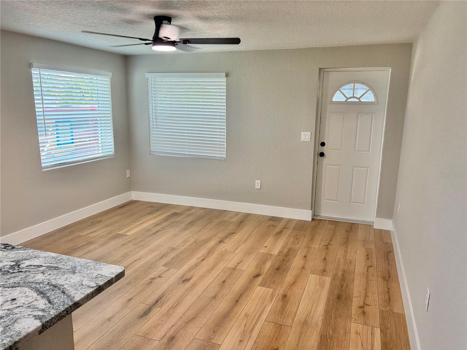 12119 VICTORY DR — photo 21