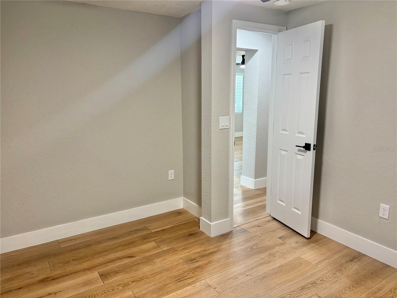 12119 VICTORY DR — photo 25