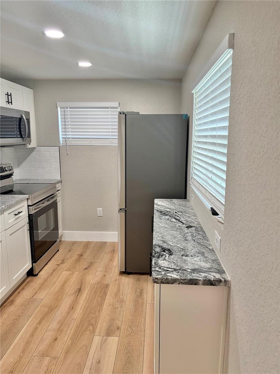 12119 VICTORY DR — photo 20