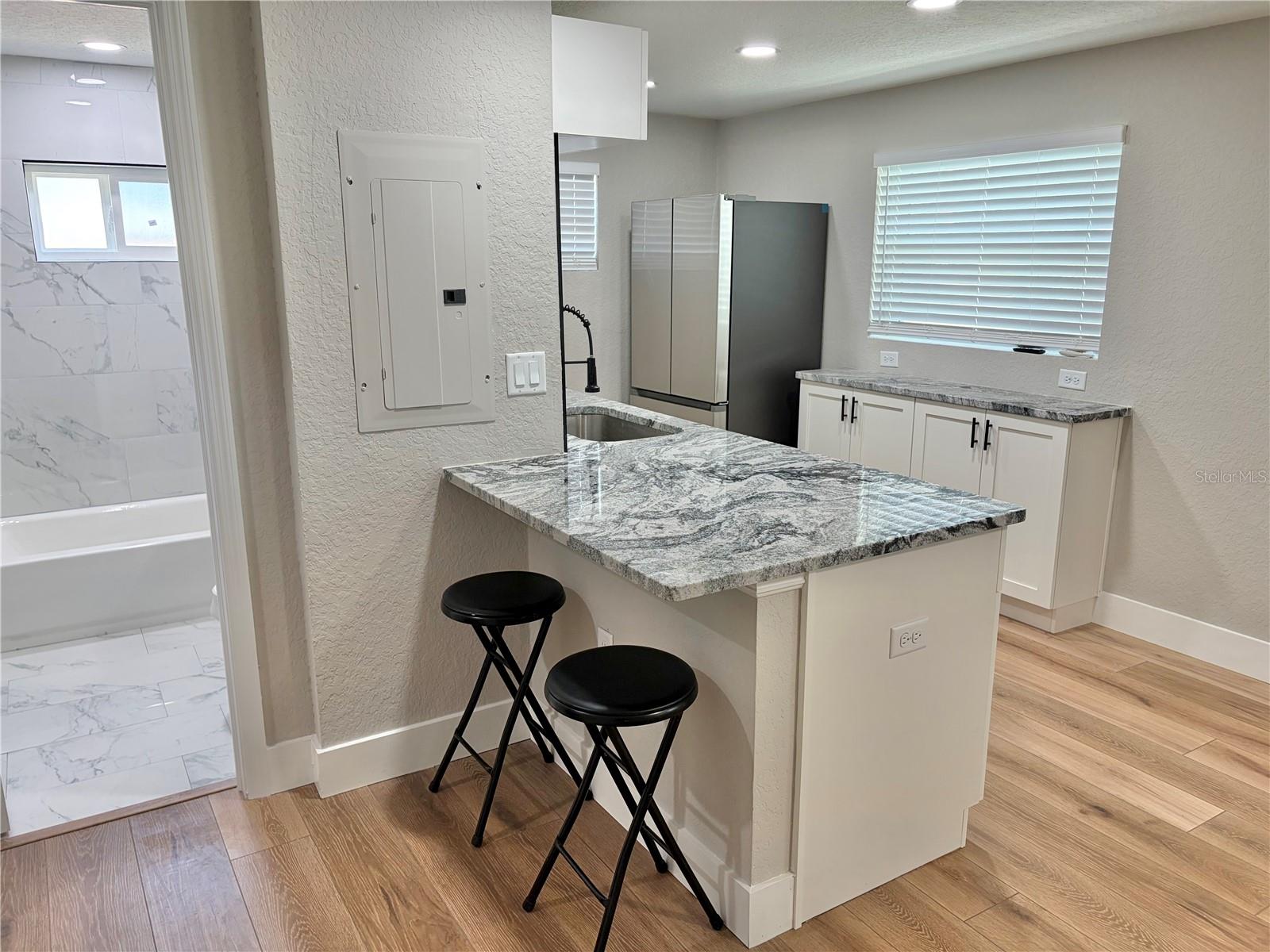 12119 VICTORY DR — photo 14