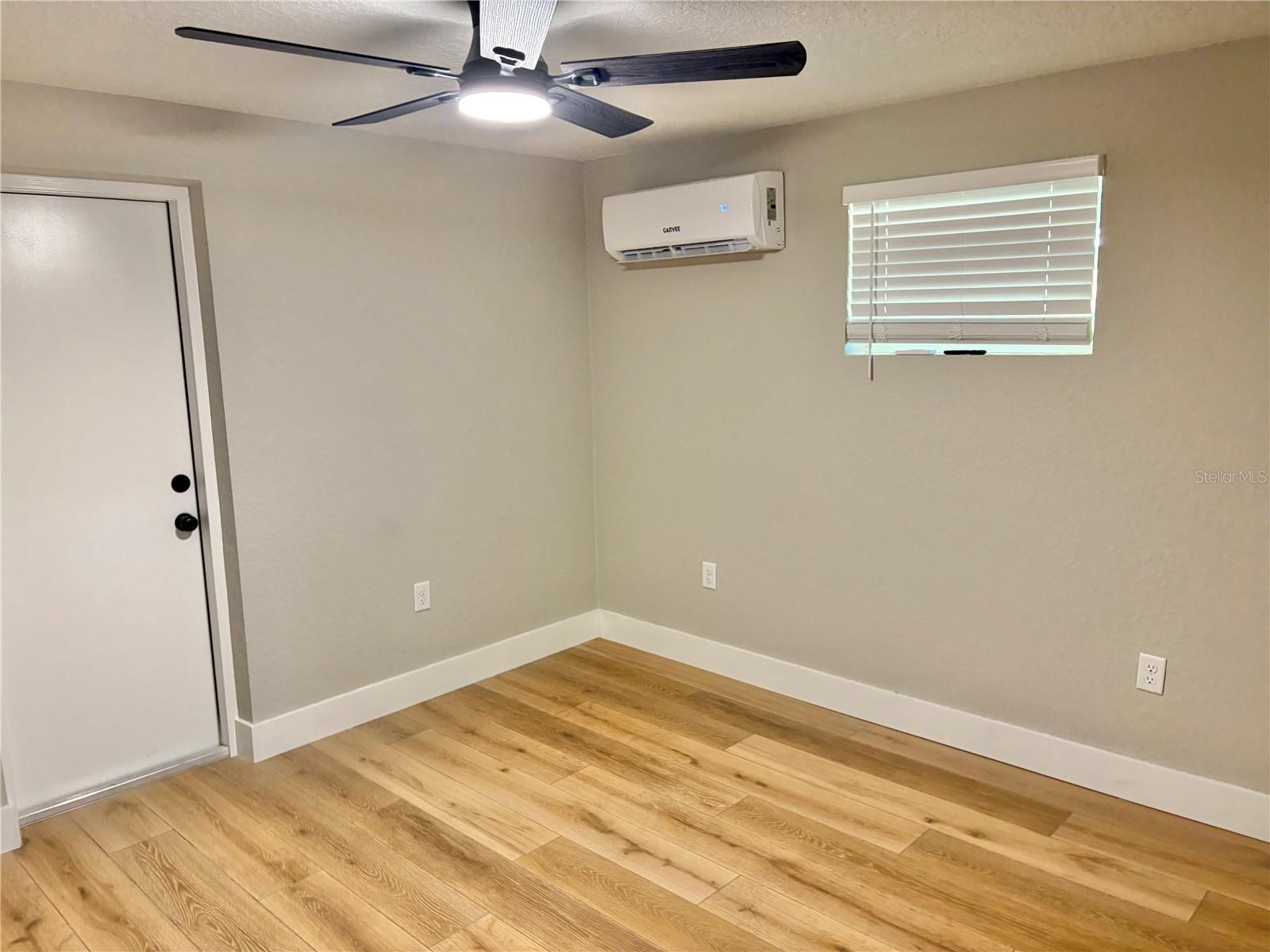 12119 VICTORY DR — photo 26