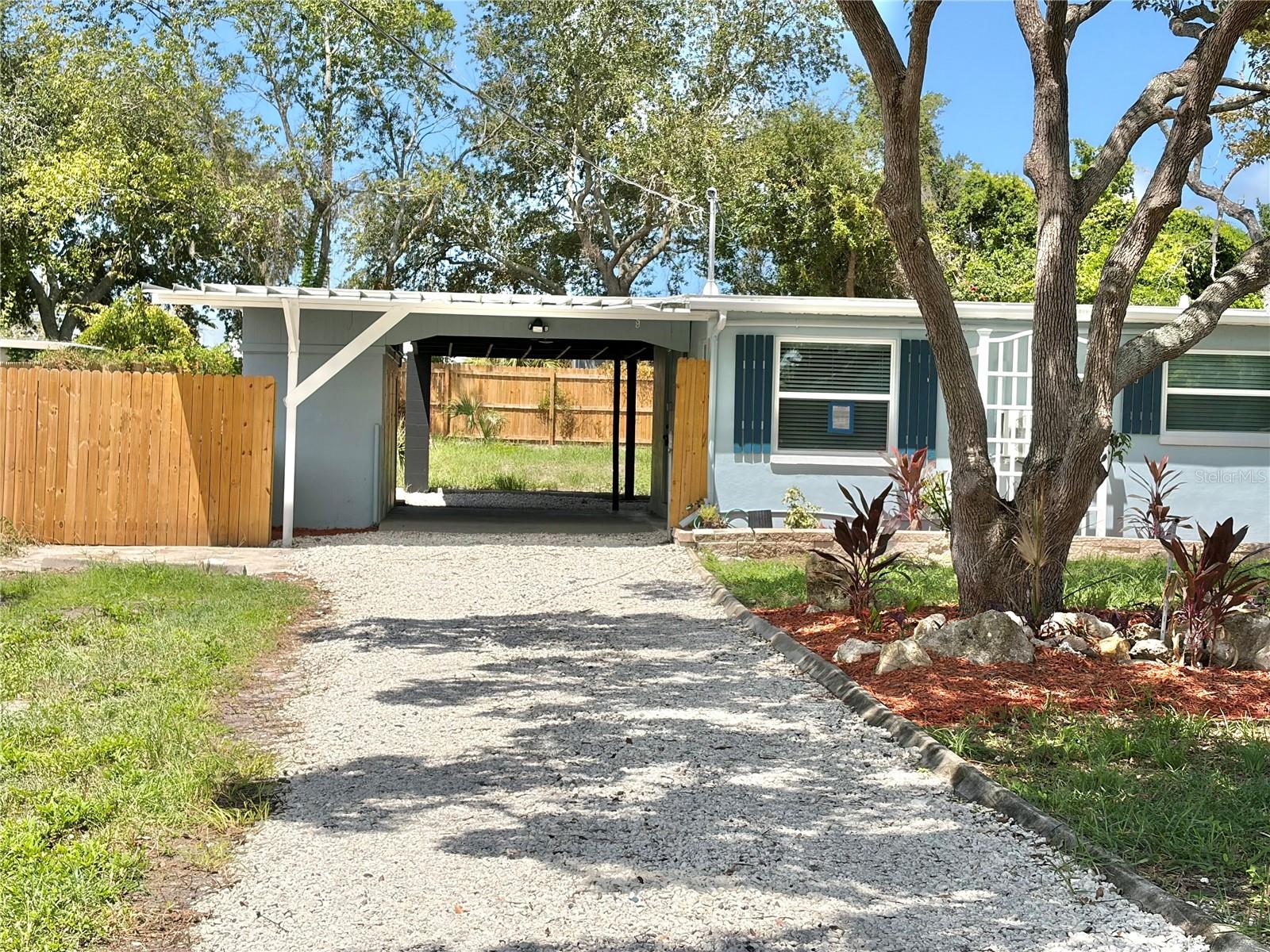 12119 VICTORY DR — photo 5