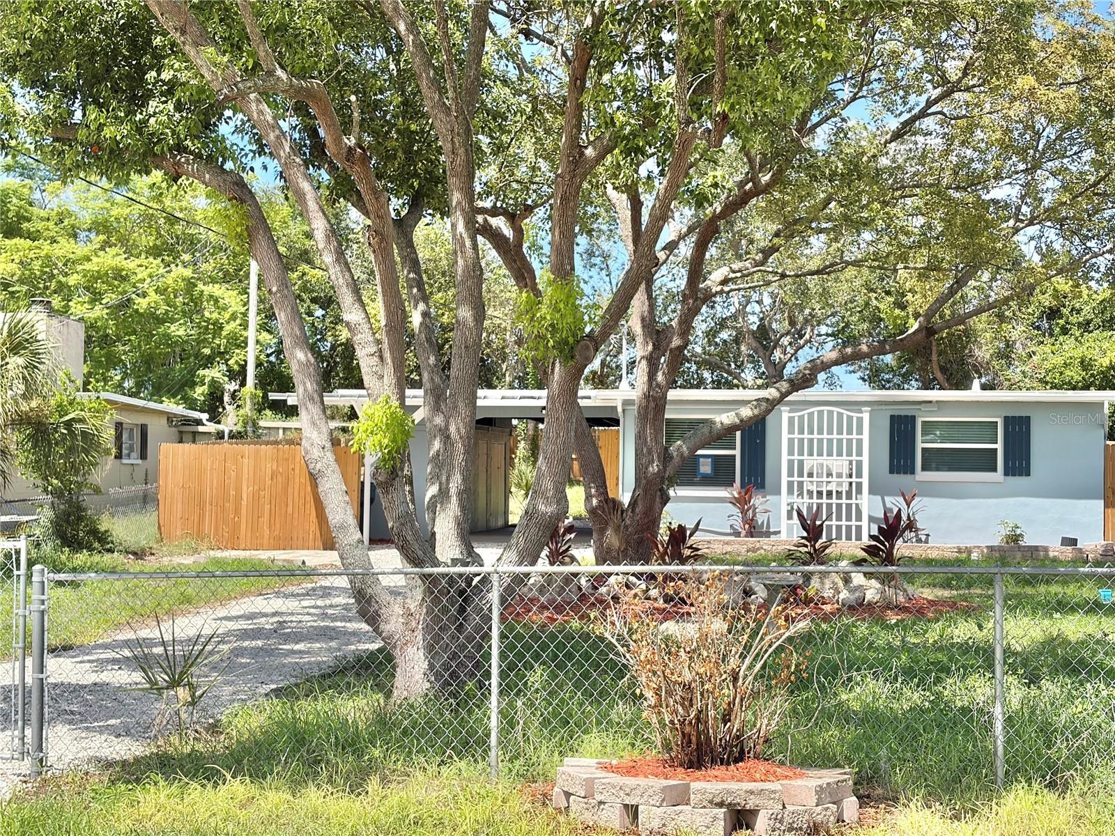 12119 VICTORY DR — photo 50