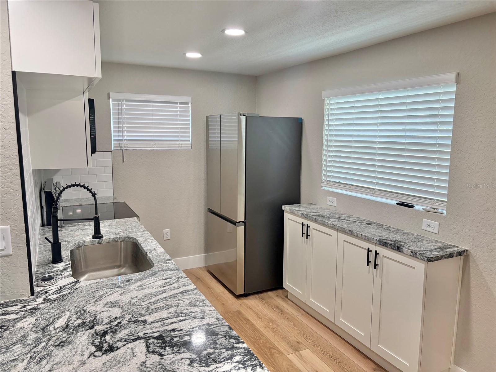 12119 VICTORY DR — photo 22