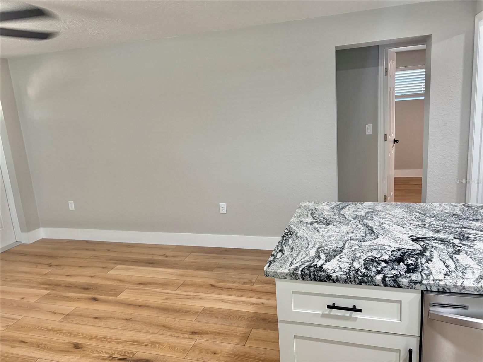 12119 VICTORY DR — photo 10