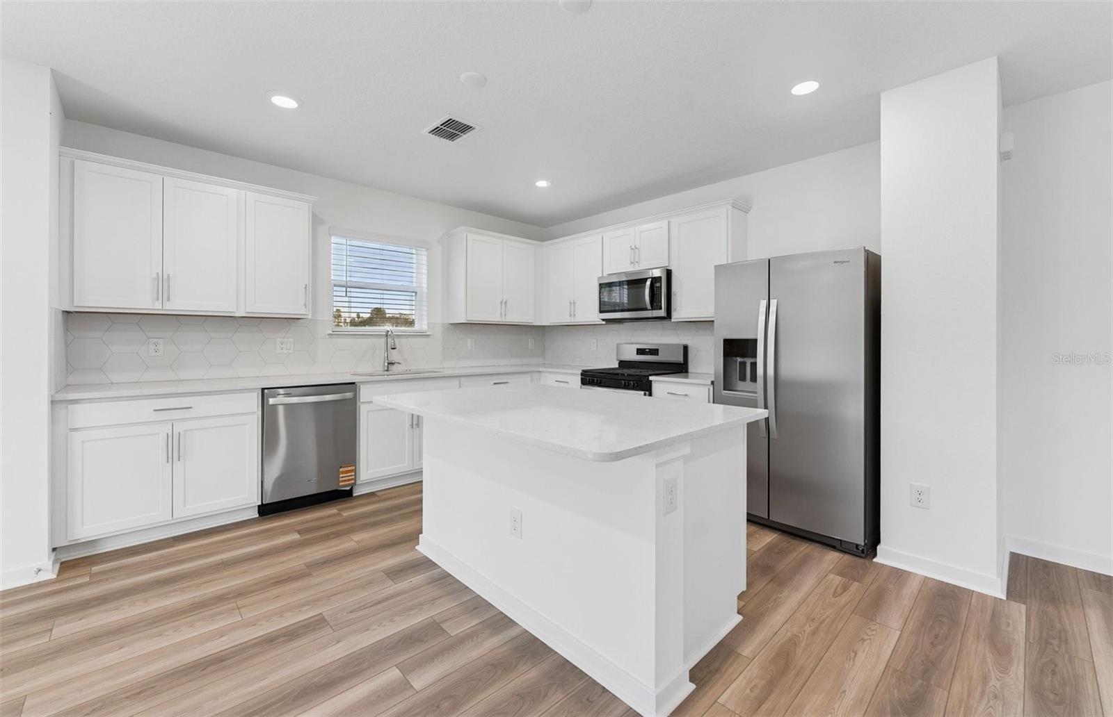 9732 CRESCENT MOON DR — photo 4