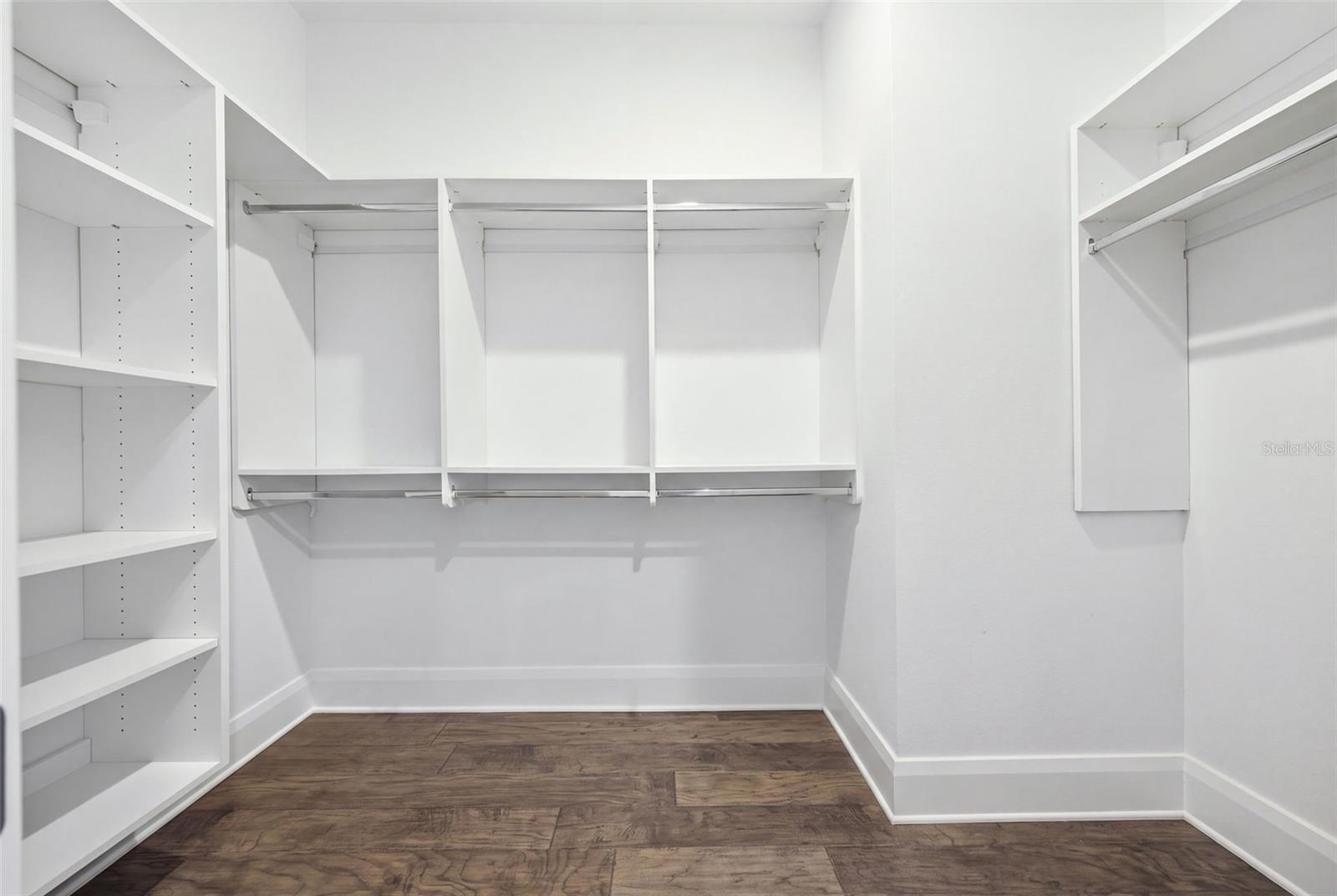 210 S SHORE CREST DR — photo 33