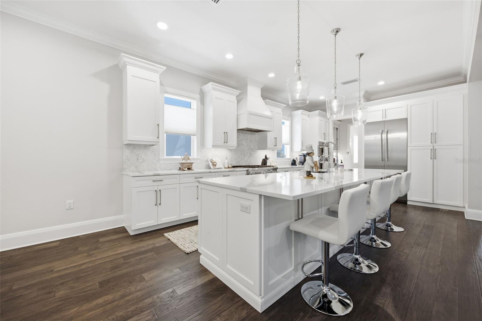 210 S SHORE CREST DR — photo 11
