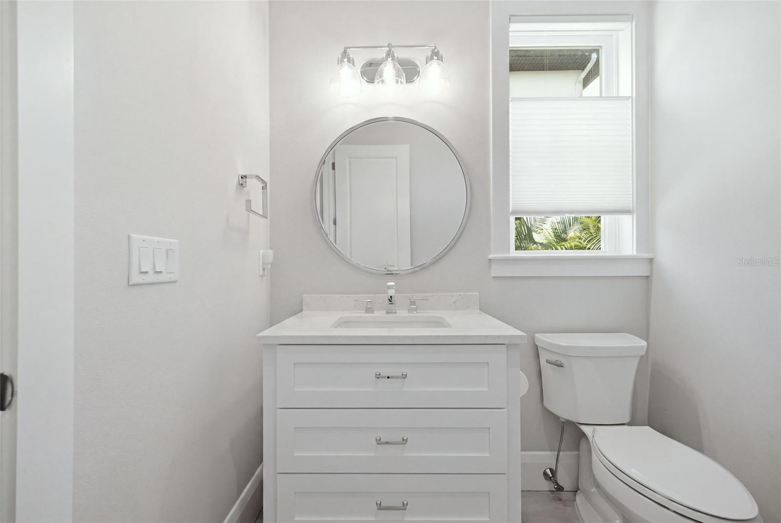 210 S SHORE CREST DR — photo 39