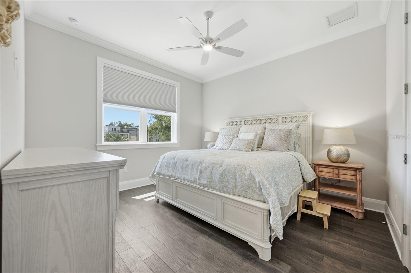 210 S SHORE CREST DR — photo 28