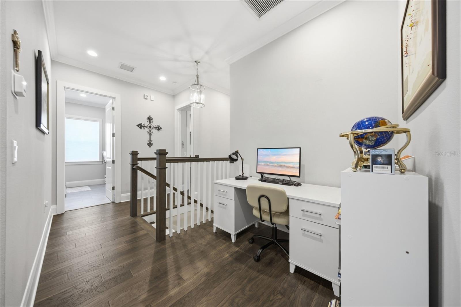 210 S SHORE CREST DR — photo 23