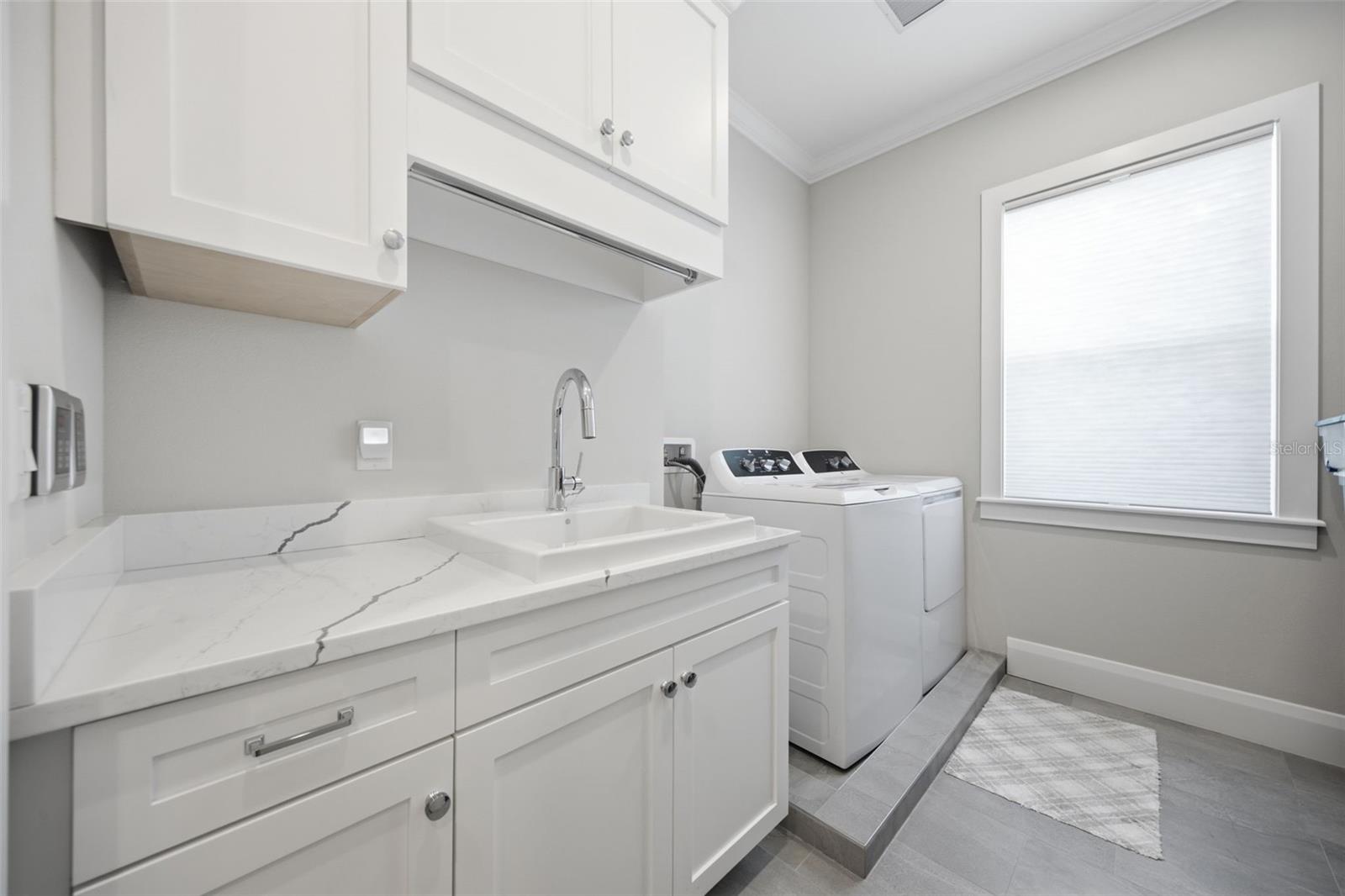 210 S SHORE CREST DR — photo 48