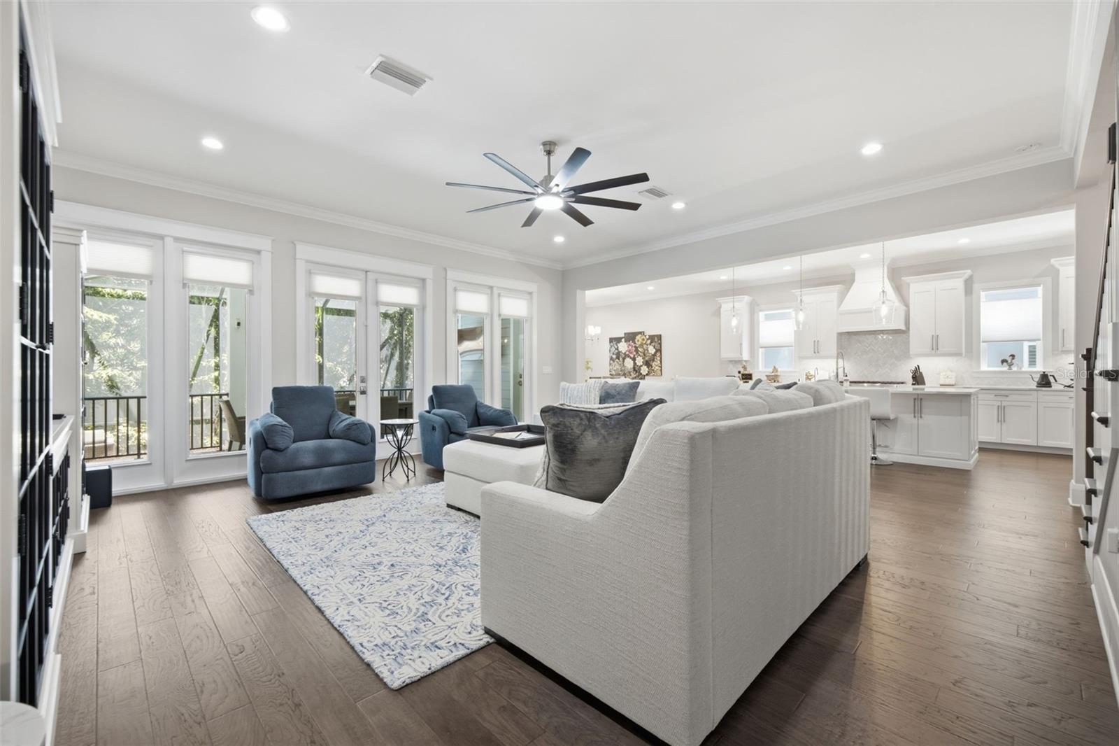 210 S SHORE CREST DR — photo 8