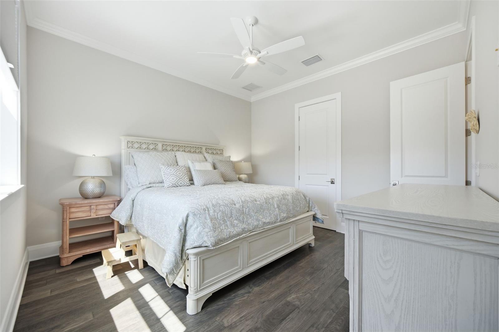 210 S SHORE CREST DR — photo 29
