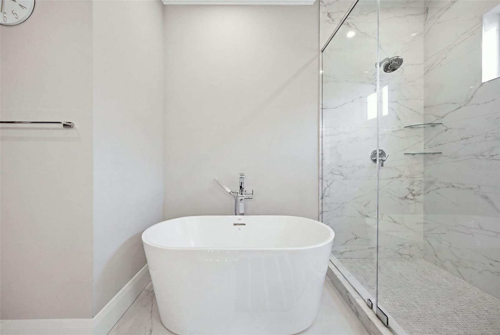 210 S SHORE CREST DR — photo 45