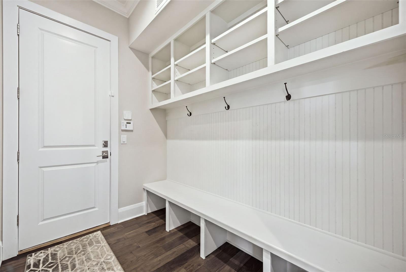 210 S SHORE CREST DR — photo 47