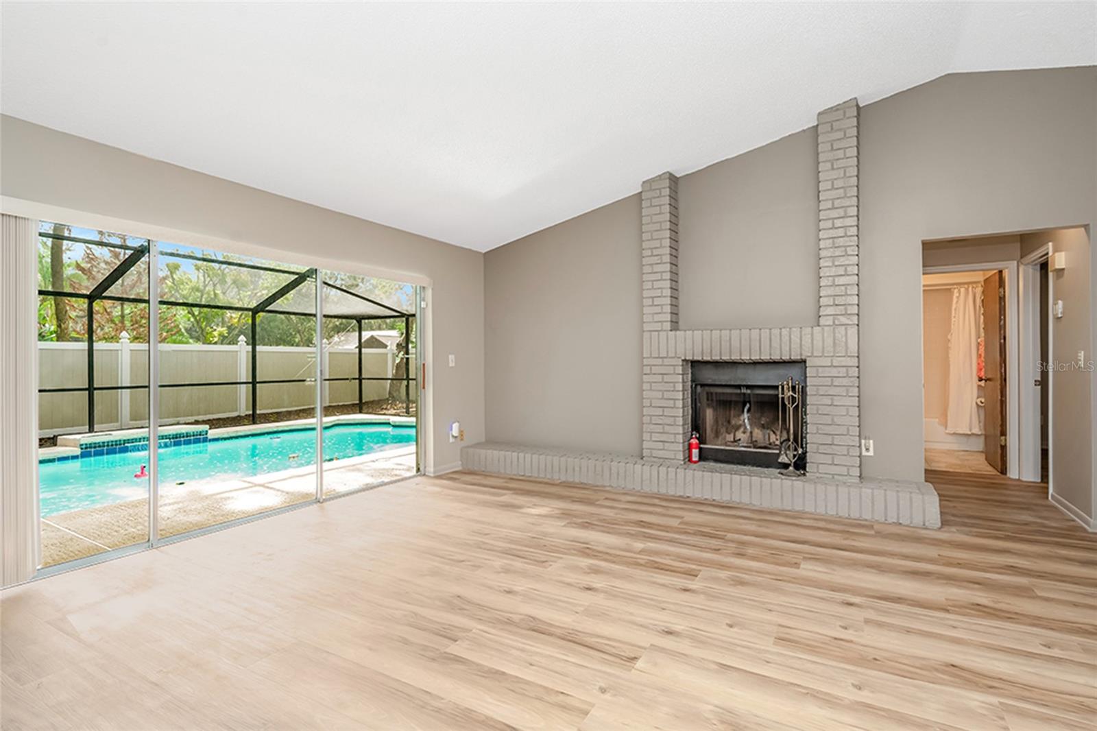 17717 CRANBROOK DR — photo 12