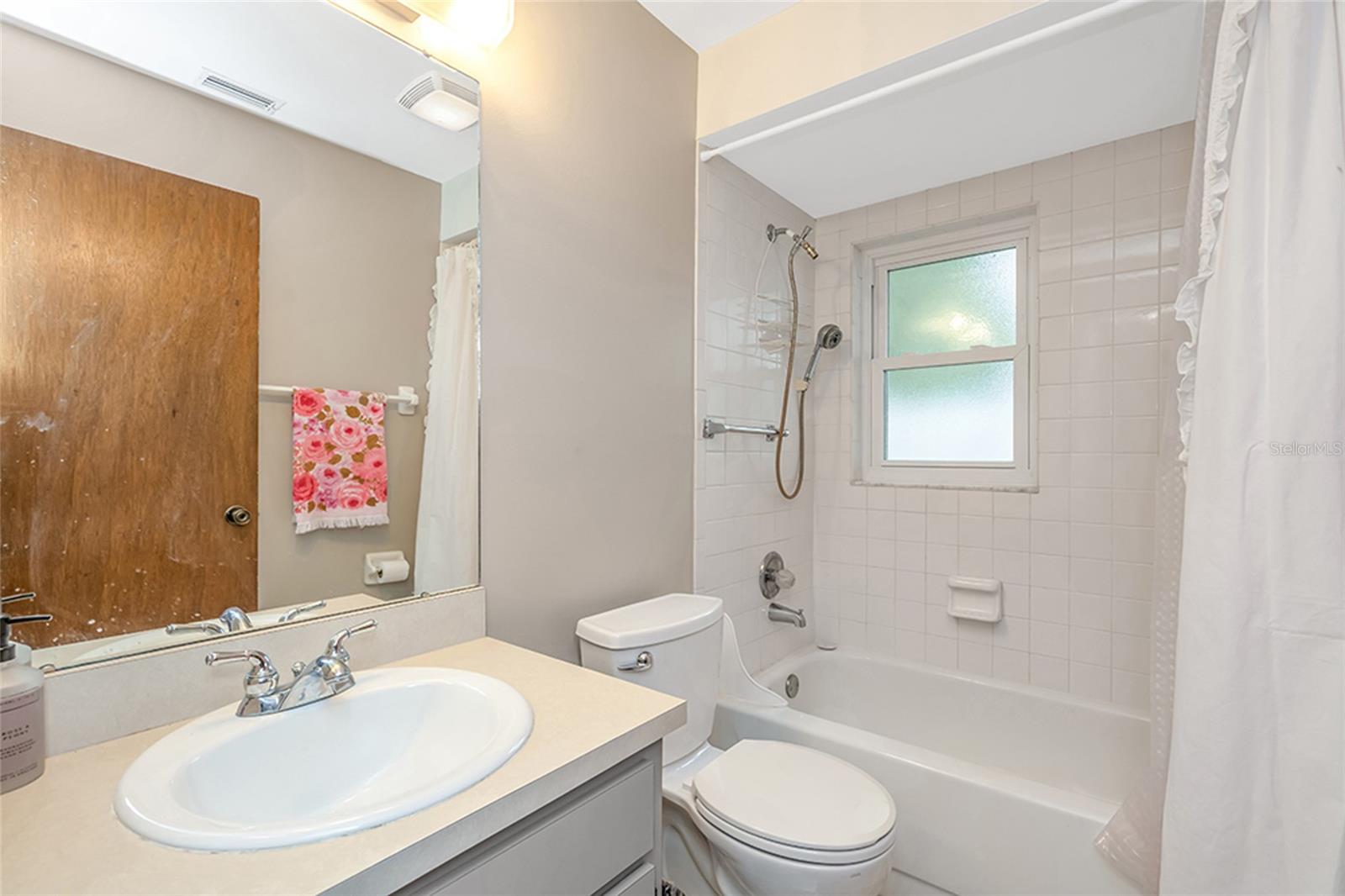 17717 CRANBROOK DR — photo 31