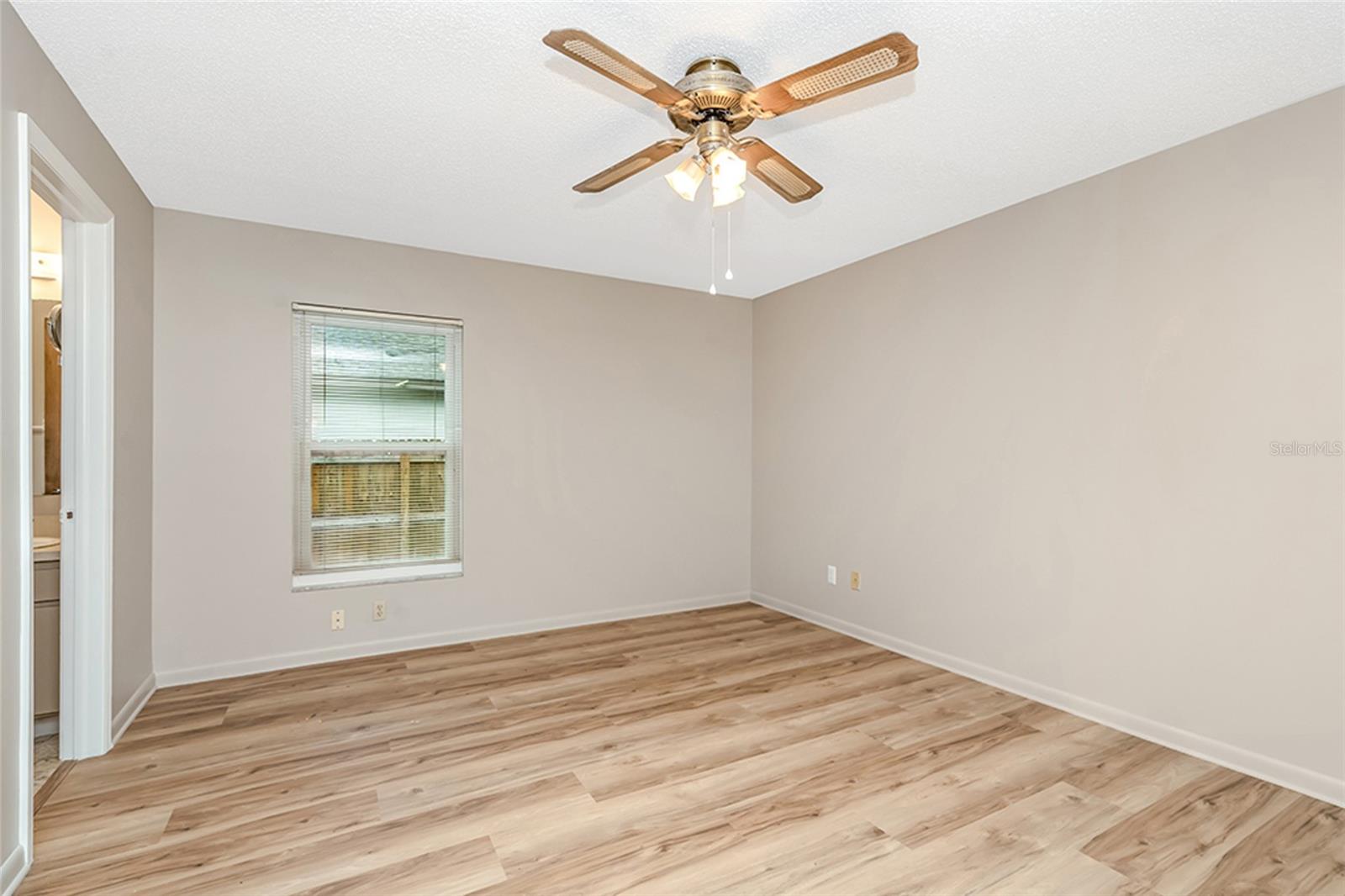 17717 CRANBROOK DR — photo 23