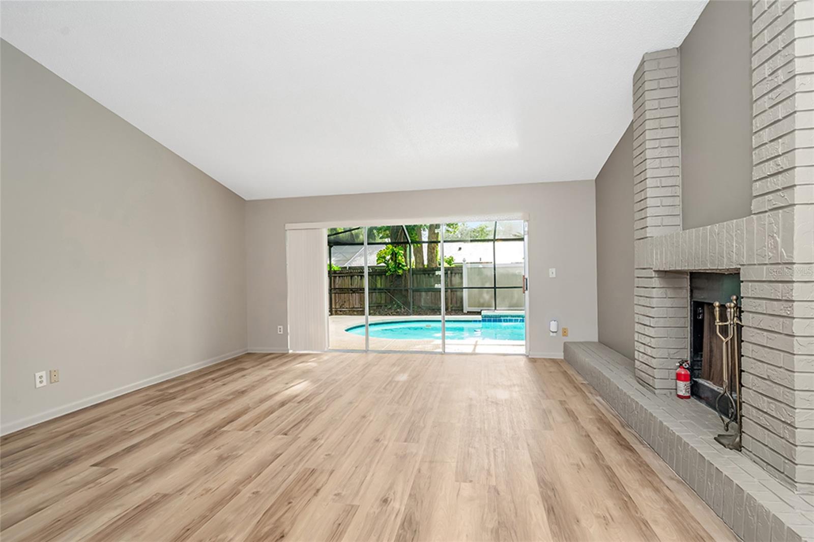 17717 CRANBROOK DR — photo 10