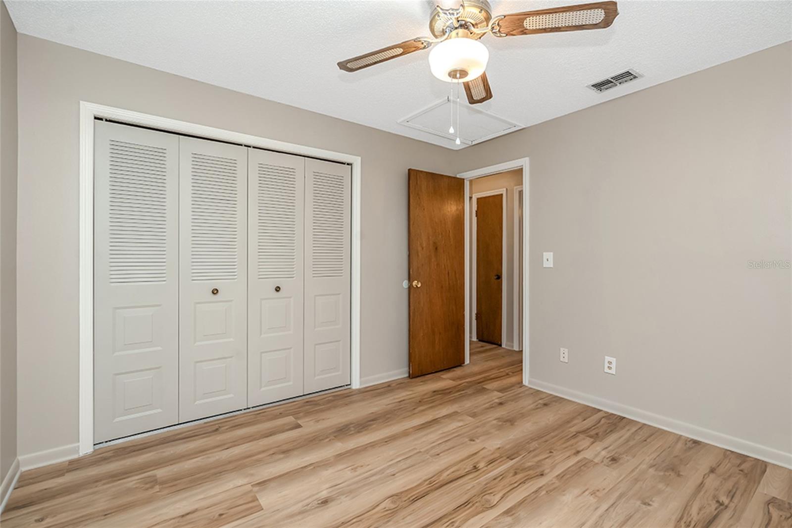 17717 CRANBROOK DR — photo 30