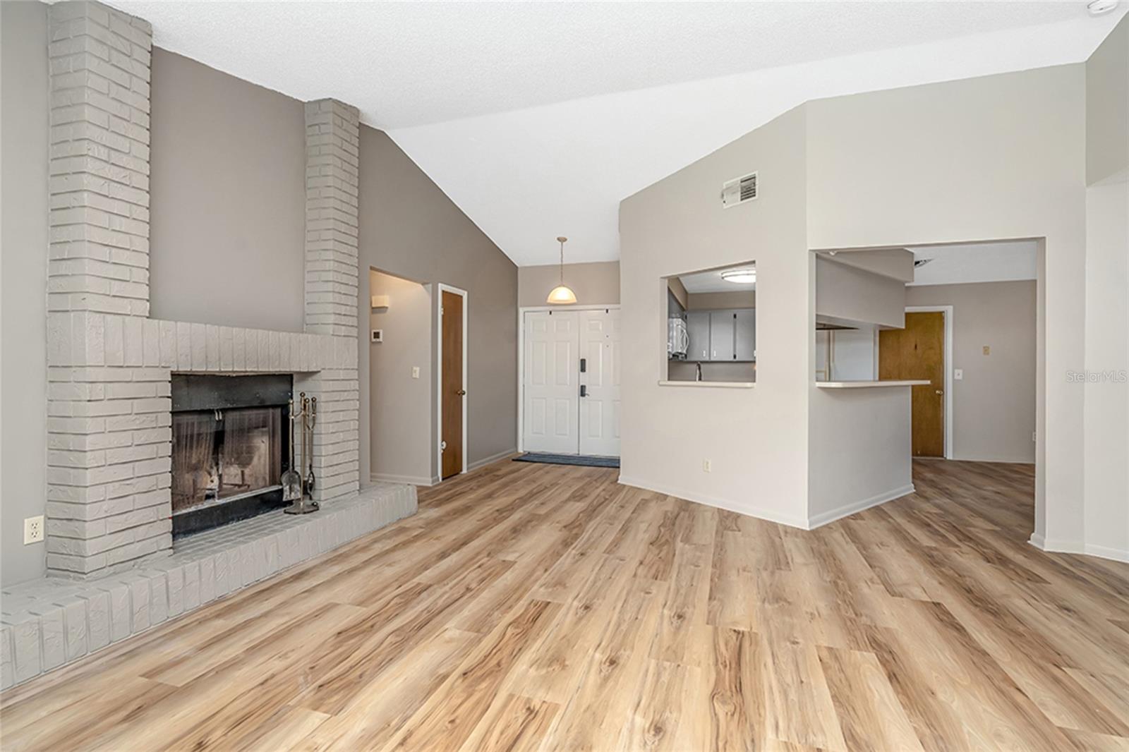17717 CRANBROOK DR — photo 14