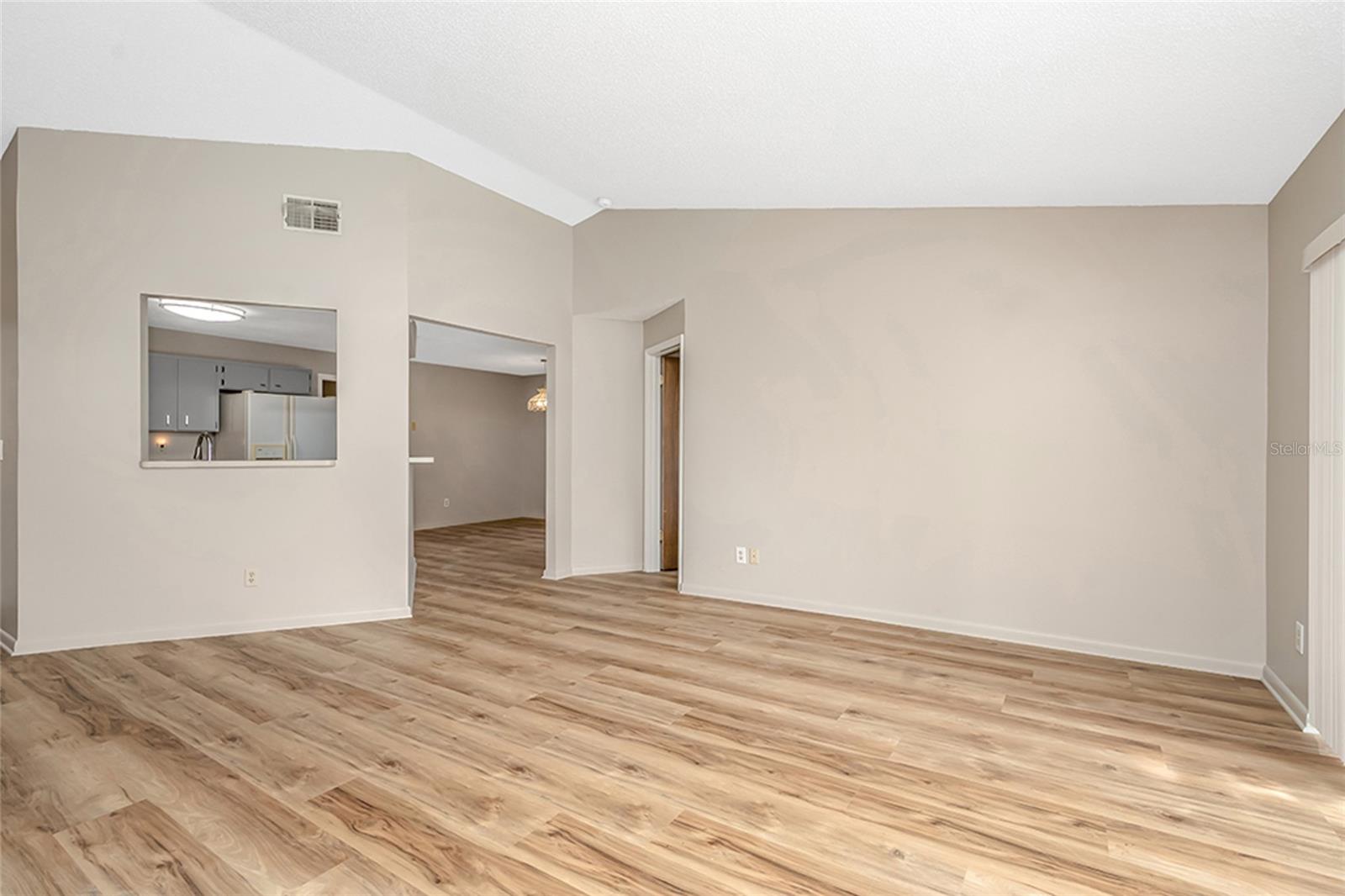 17717 CRANBROOK DR — photo 15