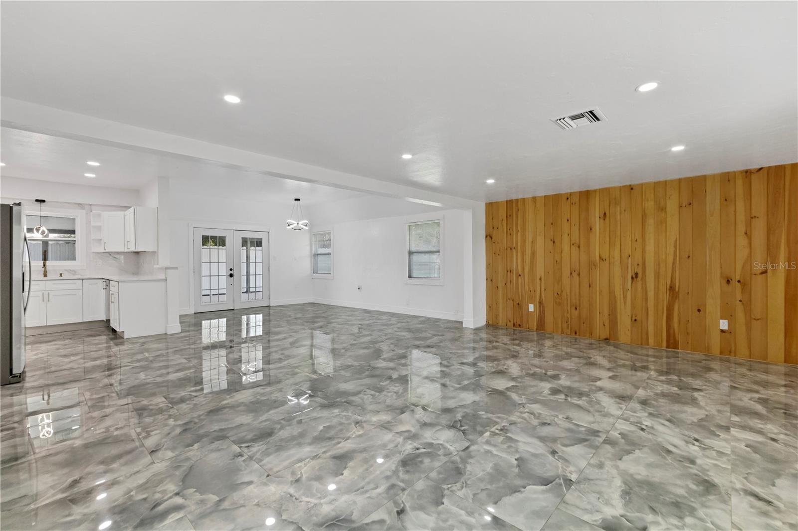 2839 OLYMPIC ST — photo 11