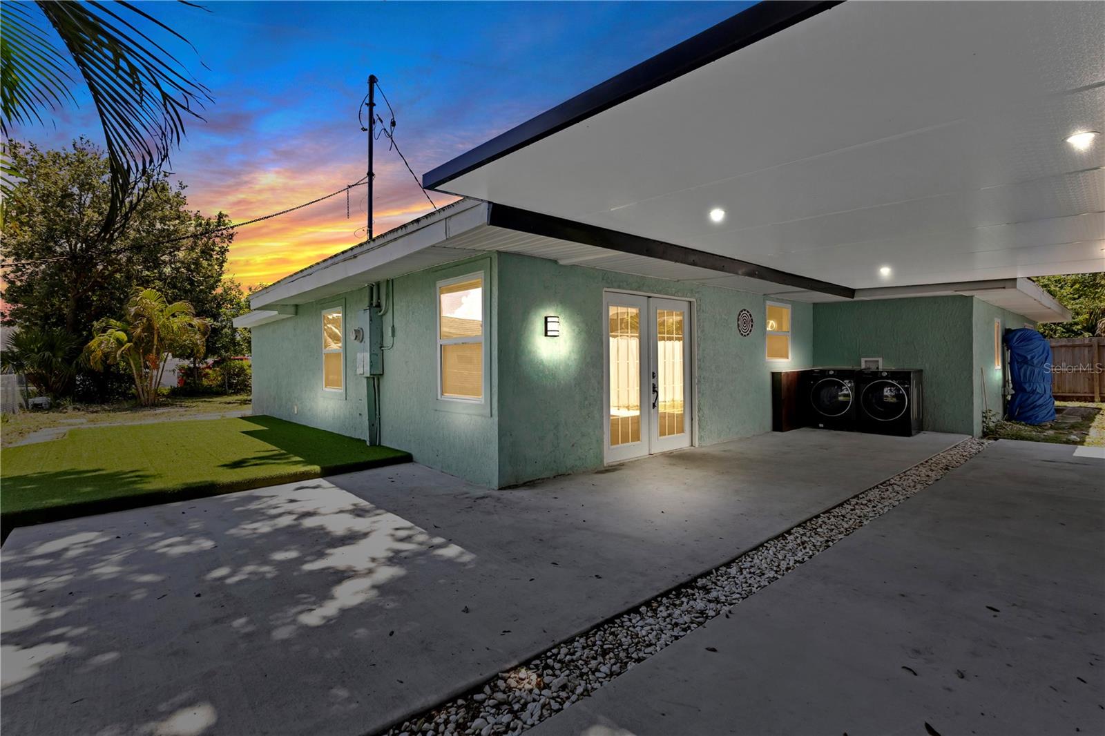 2839 OLYMPIC ST — photo 33