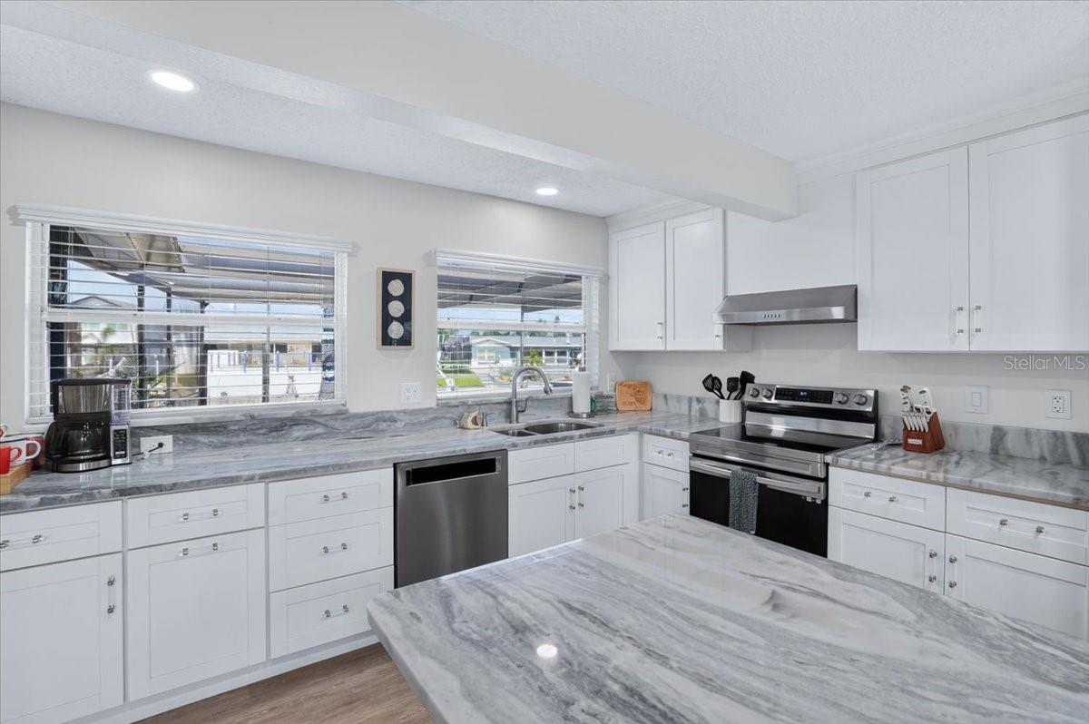 5016 MANGROVE POINT RD — photo 14