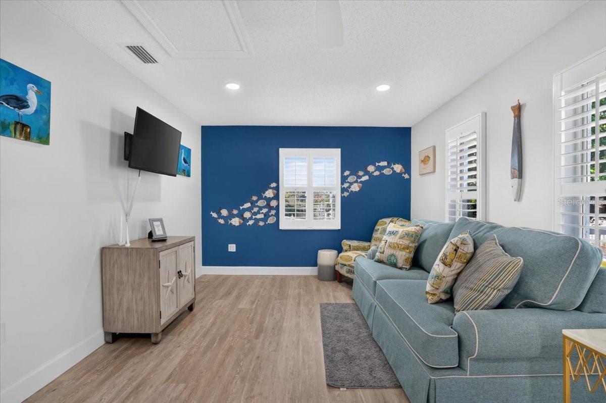 5016 MANGROVE POINT RD — photo 20