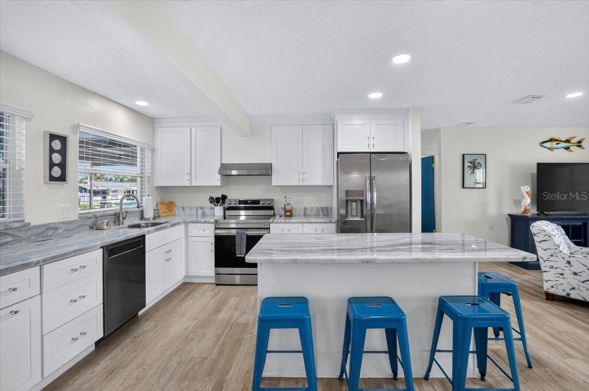 5016 MANGROVE POINT RD — photo 15