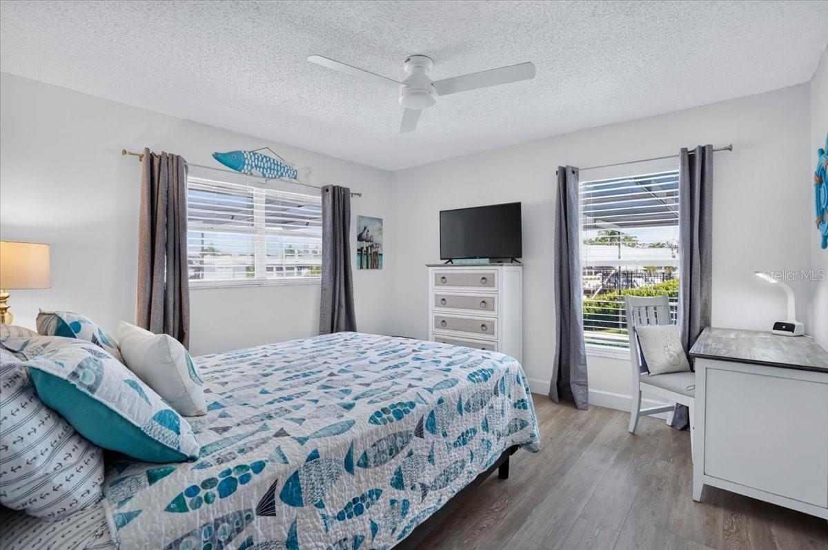 5016 MANGROVE POINT RD — photo 25