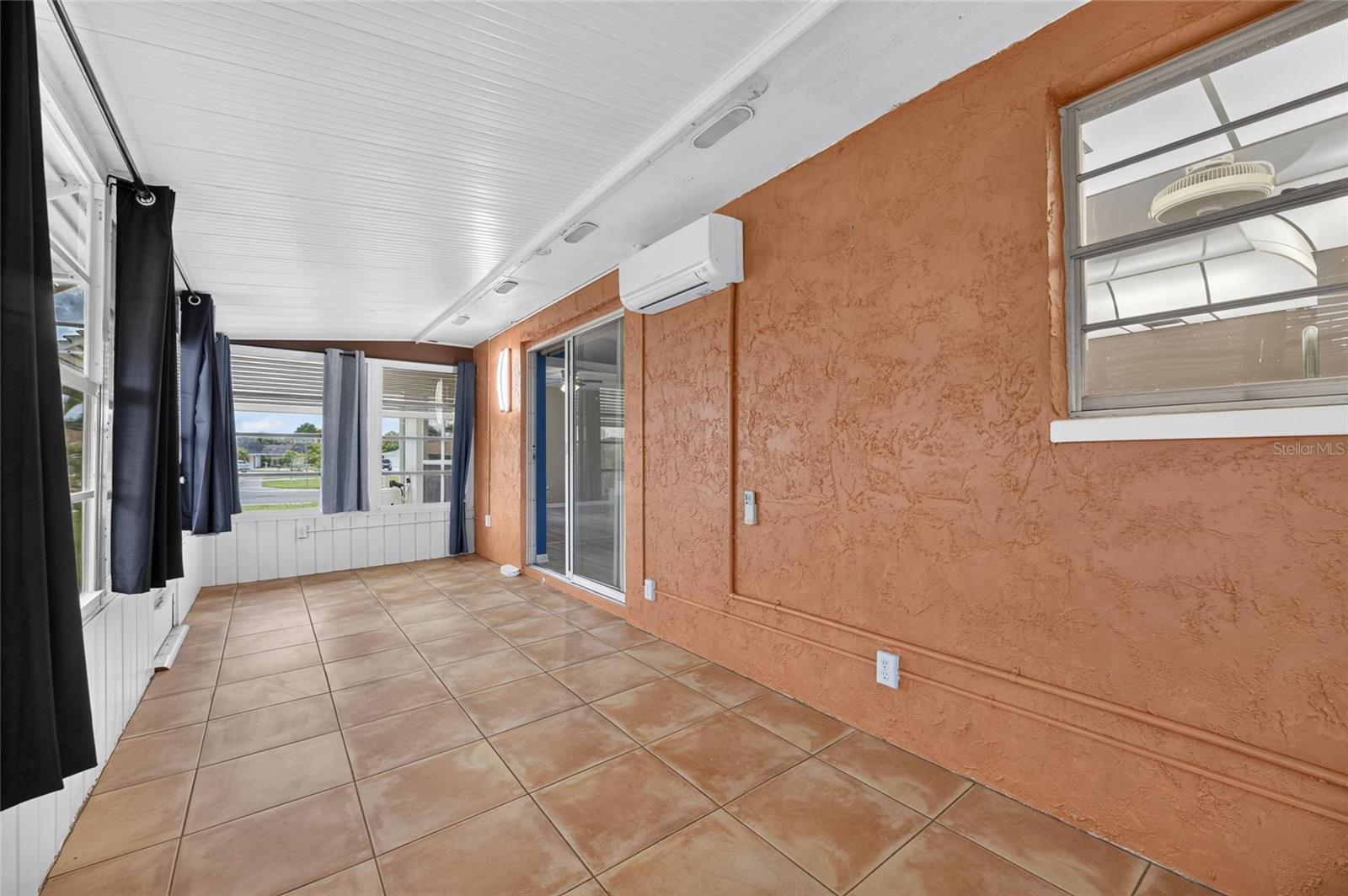 1743 COCO PALM CIR — photo 36