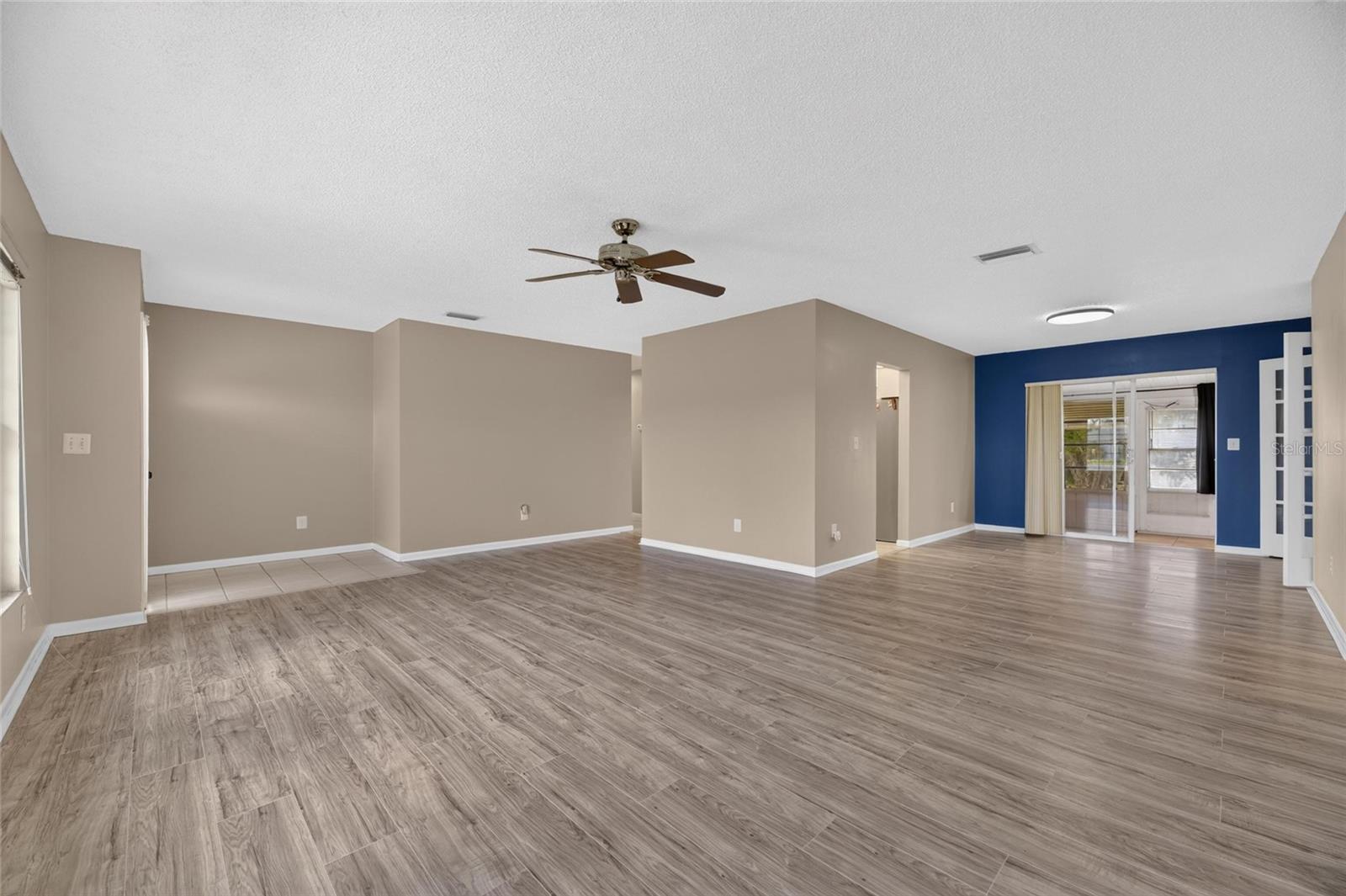 1743 COCO PALM CIR — photo 8