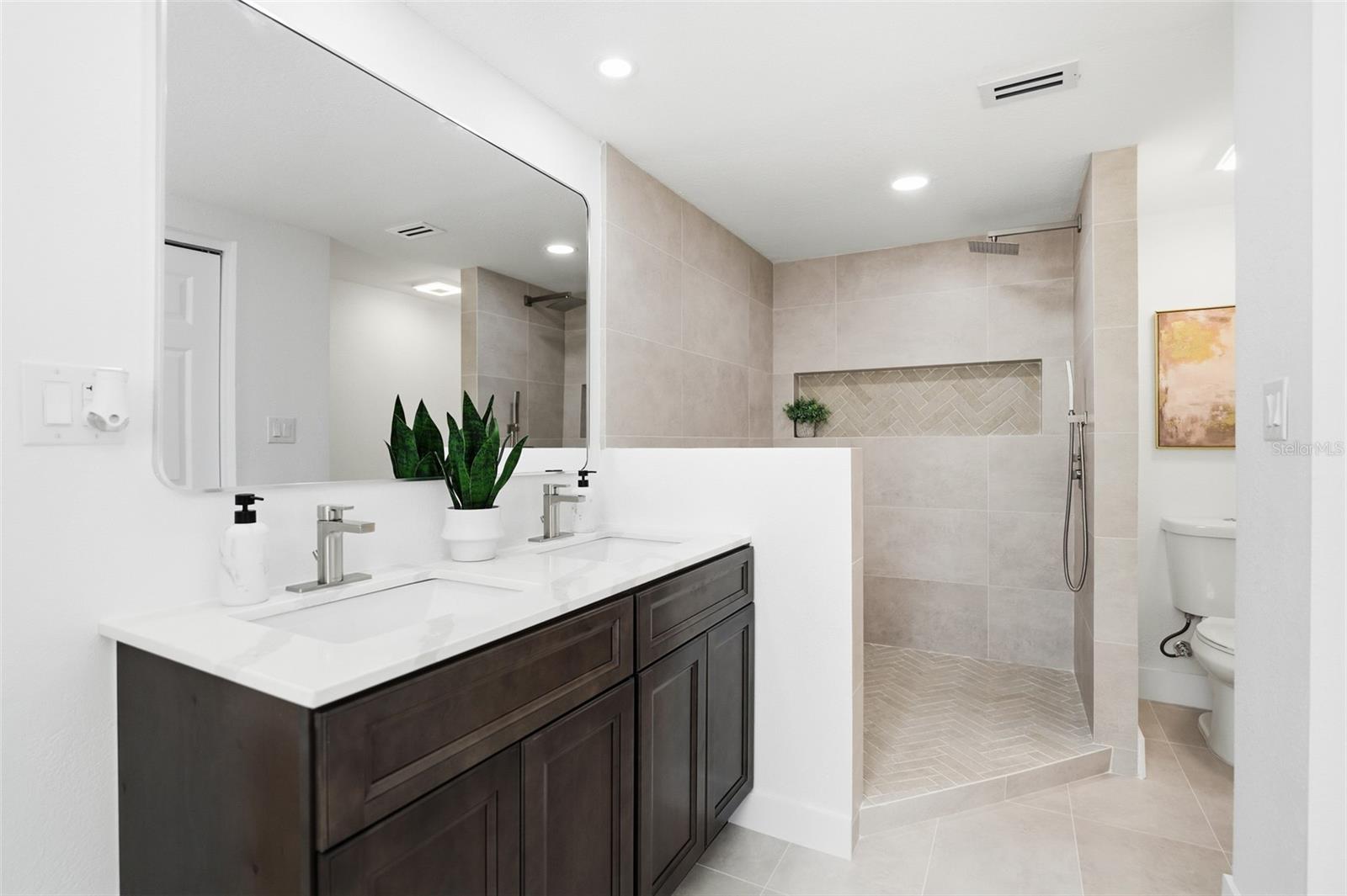 2338 MEADOWBROOK DR — photo 46