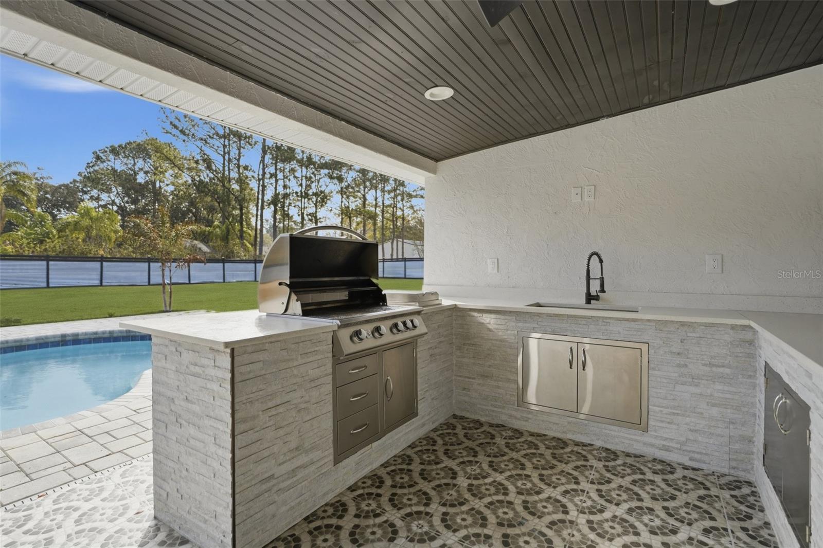 2338 MEADOWBROOK DR — photo 55