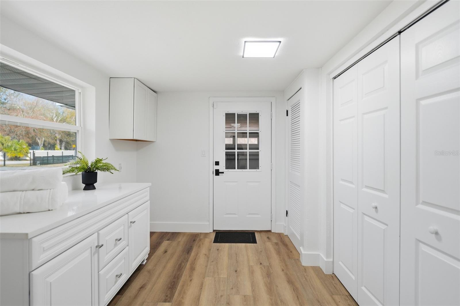 2338 MEADOWBROOK DR — photo 30