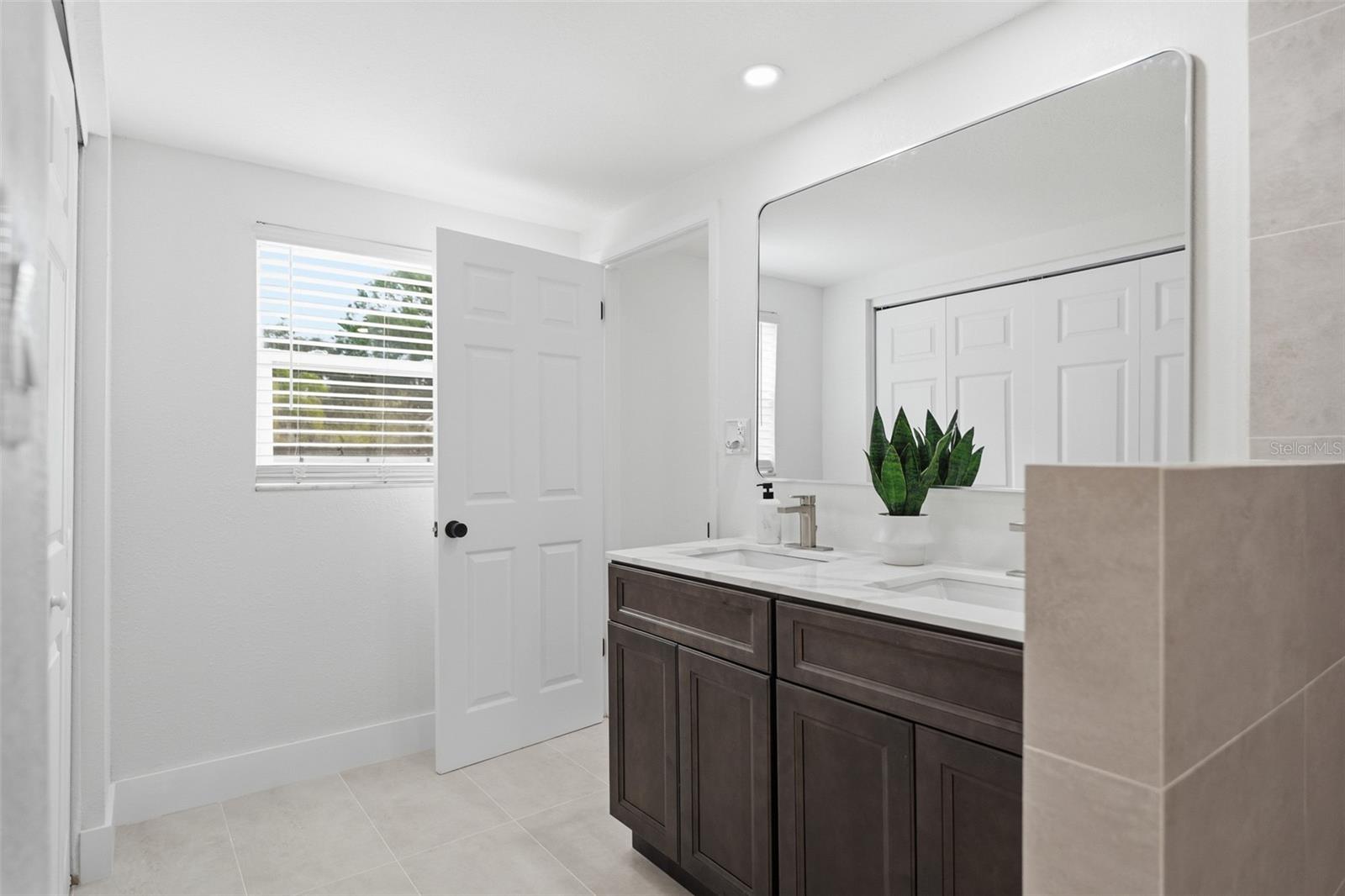 2338 MEADOWBROOK DR — photo 48