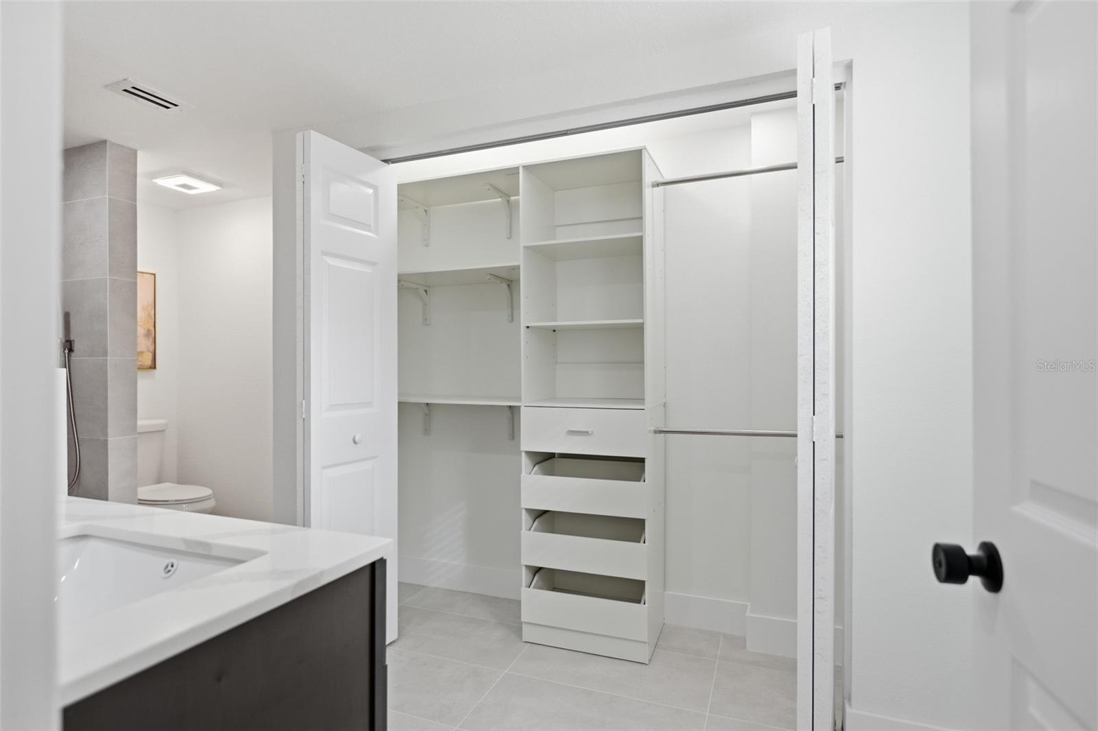 2338 MEADOWBROOK DR — photo 49