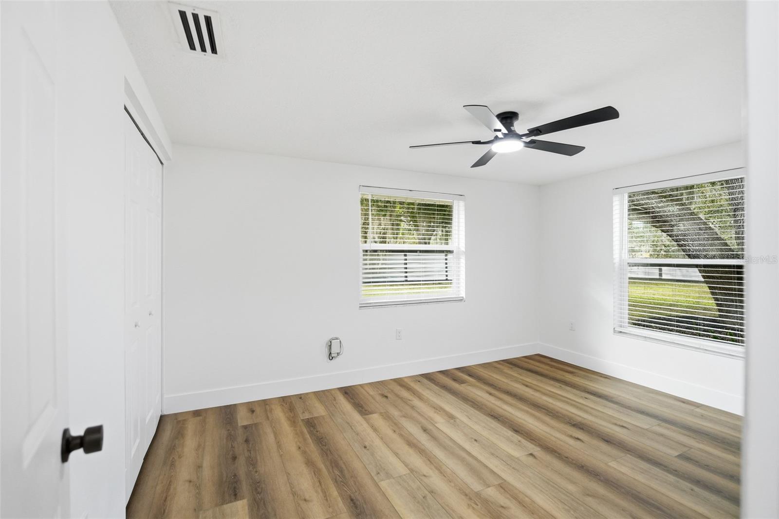 2338 MEADOWBROOK DR — photo 35