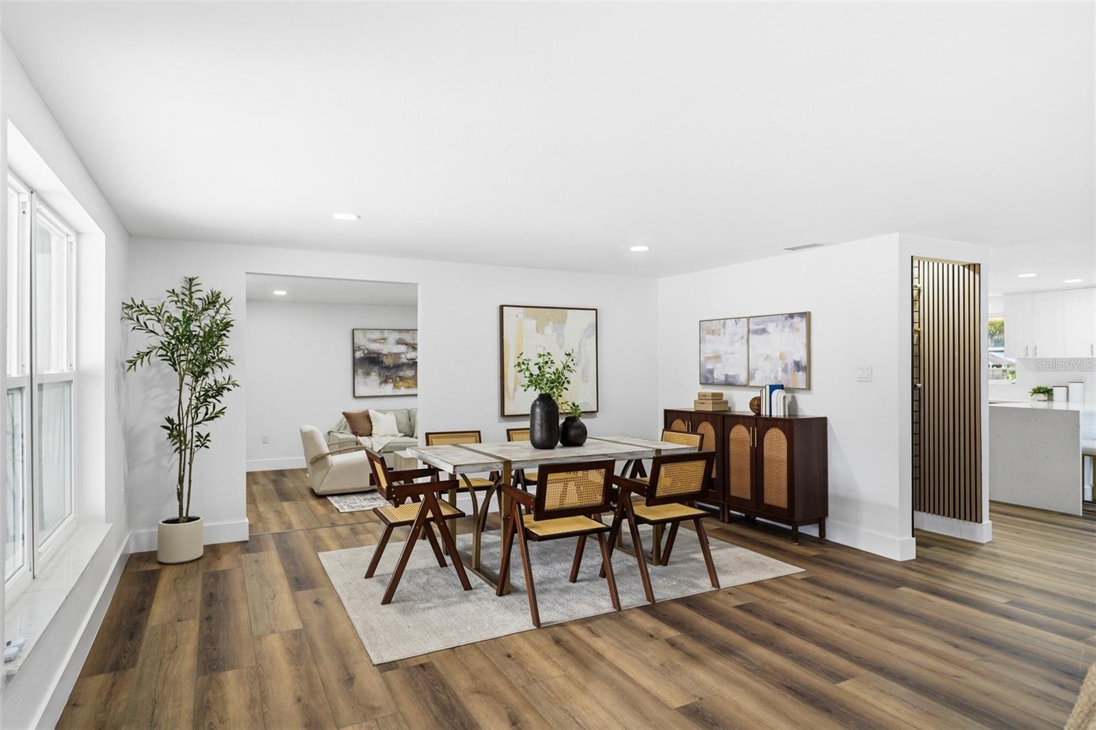2338 MEADOWBROOK DR — photo 16