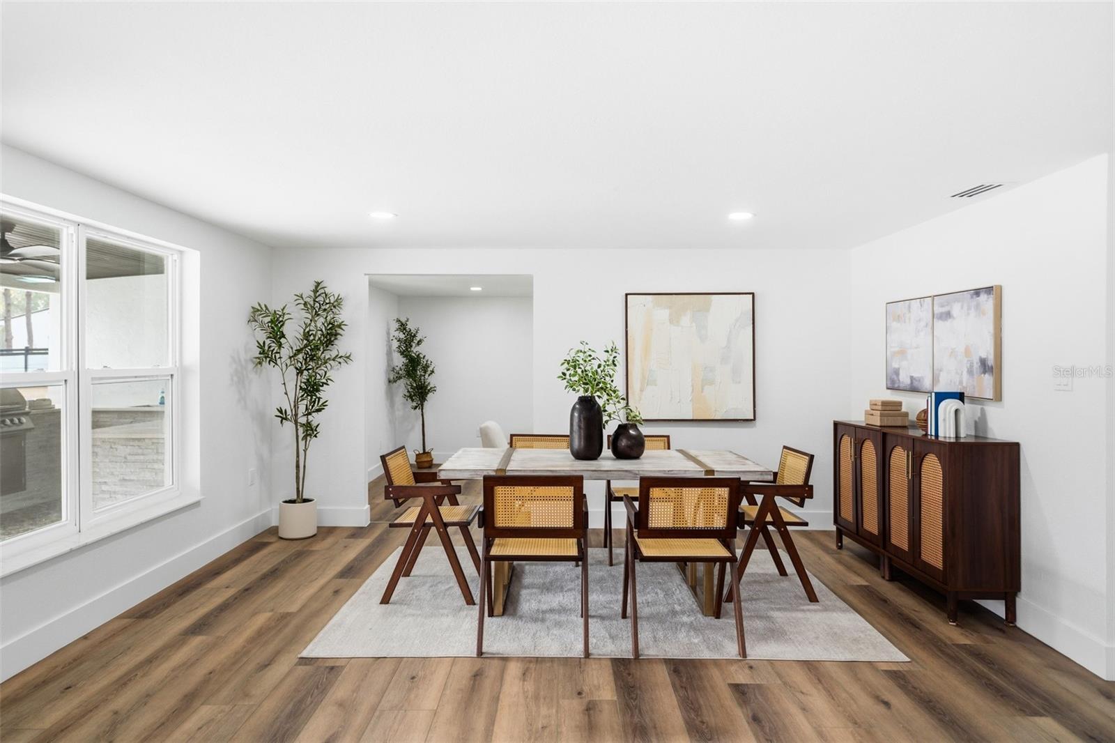 2338 MEADOWBROOK DR — photo 14