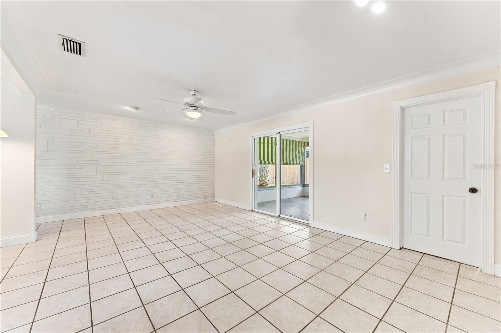 1773 LONDON LN — photo 14