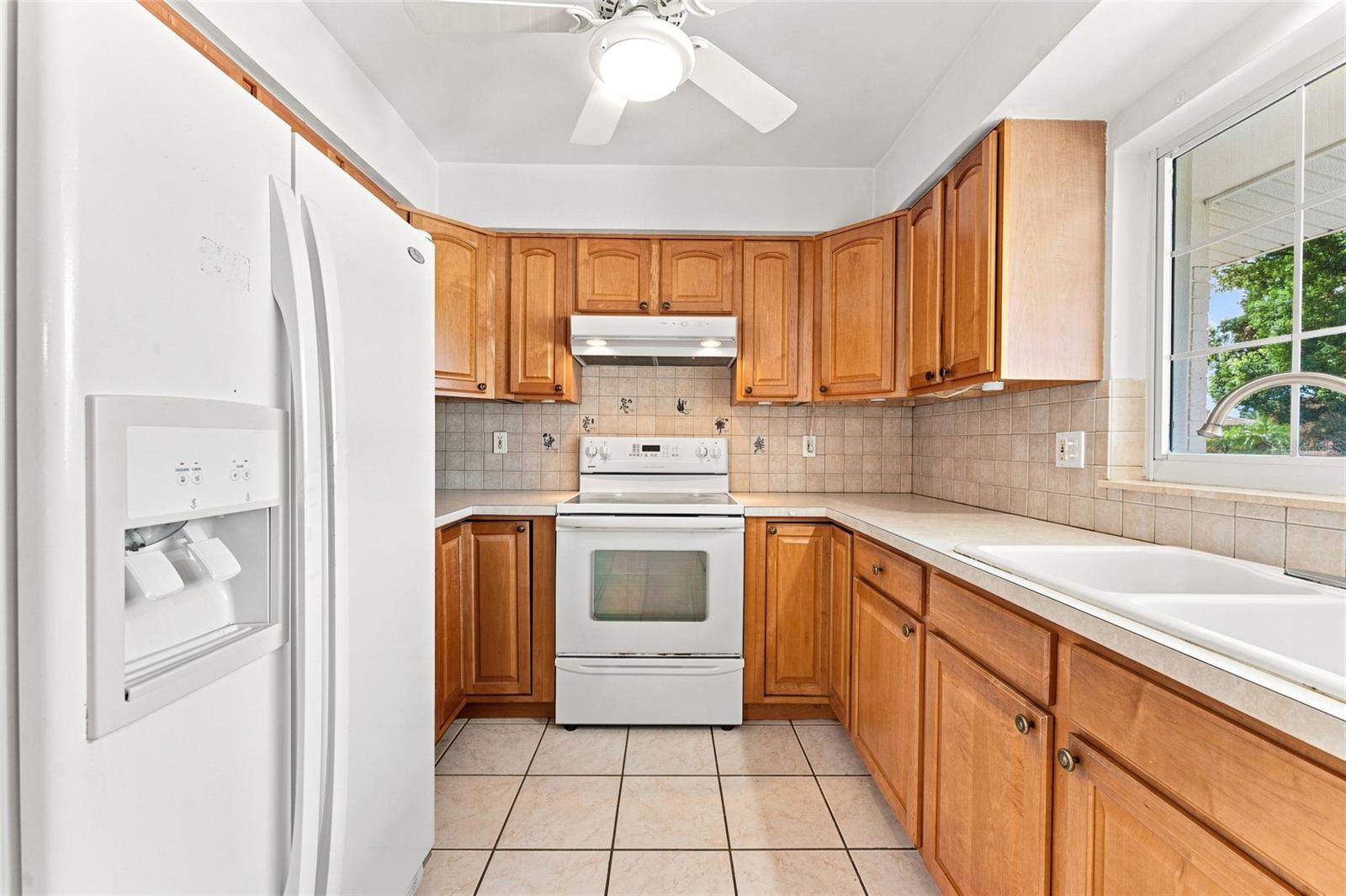 1773 LONDON LN — photo 24
