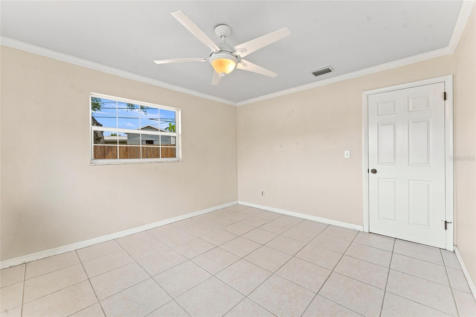 1773 LONDON LN — photo 42