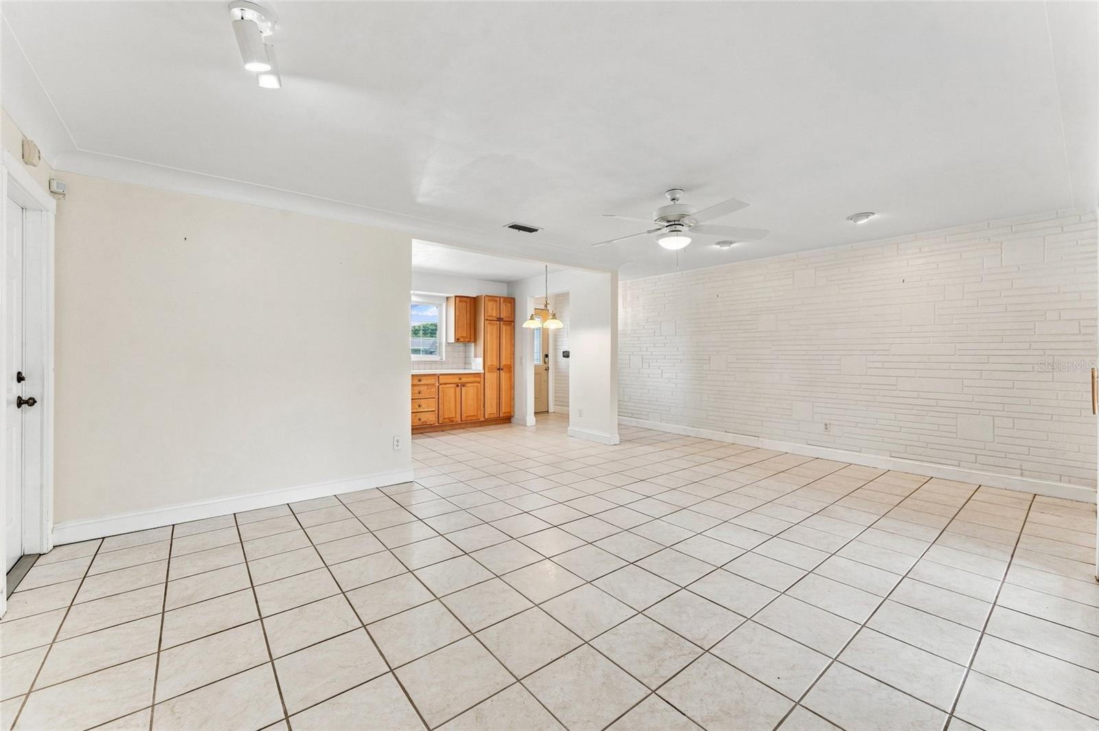 1773 LONDON LN — photo 16
